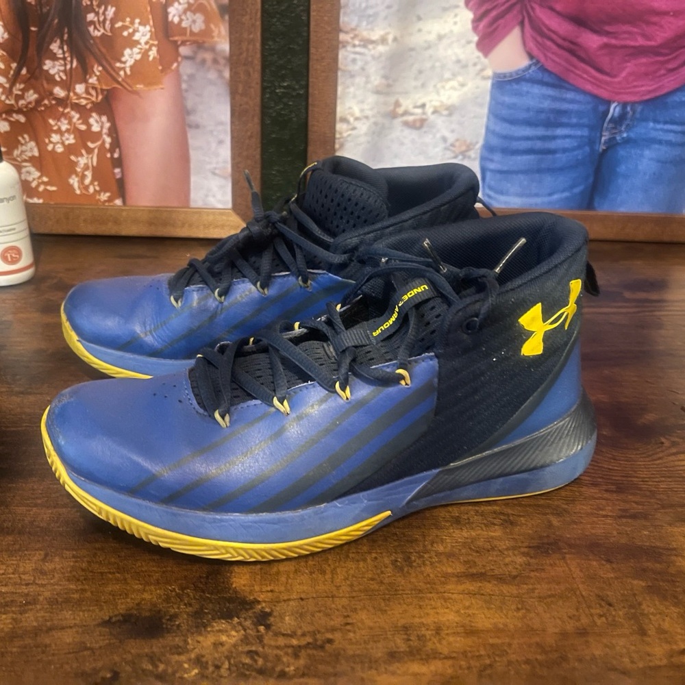 Under Armour Boys Basketball Shoes